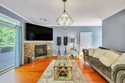 75 Milmay Avenue, Hauppauge, NY 11788 - Photo 17