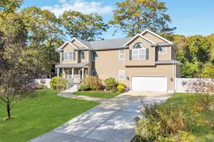 75 Milmay Ave, Hauppauge, NY 11788 - Photo 3