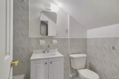 3546 Huguenot Avenue #2nd Floor, Bronx, NY 10475 - Photo 15