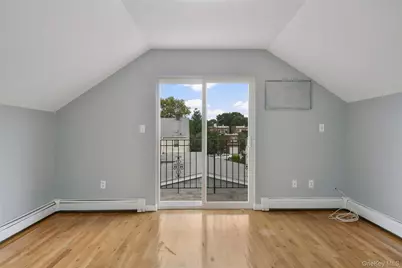 3546 Huguenot Avenue #2nd Floor, Bronx, NY 10475 - Photo 11