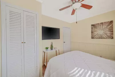 247 Starke Avenue, East Meadow, NY 11554 - Photo 15