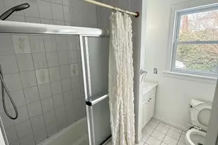 7 Flower St, New Rochelle, NY 10801 - Photo 9