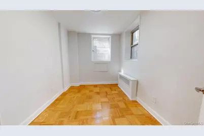 66-15 Thornton Place #L4, Rego Park, NY 11374 - Photo 13