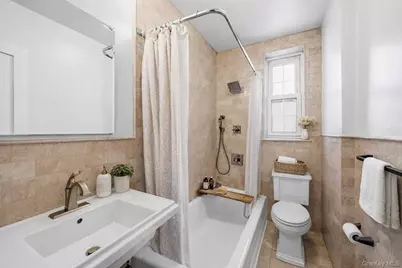 949 Palmer #3H, Bronxville, NY 10708 - Photo 17