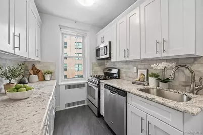 949 Palmer #3H, Bronxville, NY 10708 - Photo 3