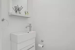 63-55A Douglaston Pkwy, Douglaston, NY 11362 - Photo 7