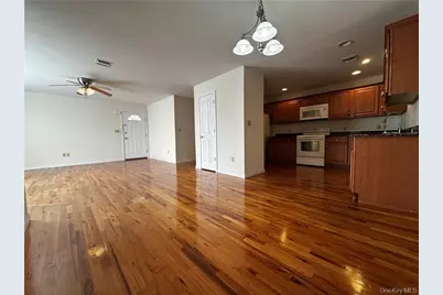 105 N Montgomery Street #B3 Unit 4, Walden, NY 12586 - Photo 3