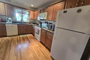 105 N Montgomery St, Walden, NY 12586 - Photo 3