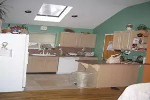 265 E Pine St, Long Beach, NY 11561 - Photo 3