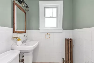 14 Denton Court, Rockville Centre, NY 11570 - Photo 11