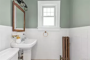 14 Denton Ct, Rockville Centre, NY 11570 - Photo 11