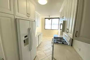 269-10 Grand Central Pkwy, Floral Park, NY 11005 - Photo 11