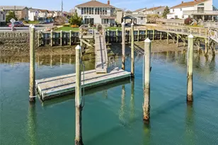 255 Delaware Ave, Island Park, NY 11558 - Photo 27