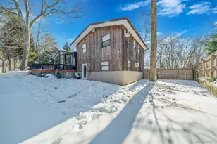 74 Hempstead Dr, Sound Beach, NY 11789 - Photo 31