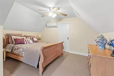 5643 195th Street, Fresh Meadows, NY 11365 - Photo 21