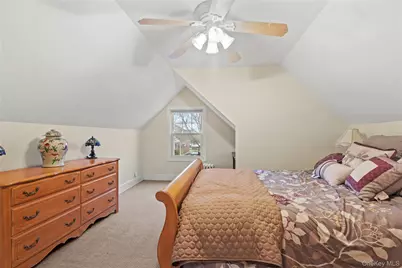 5643 195th Street, Fresh Meadows, NY 11365 - Photo 19