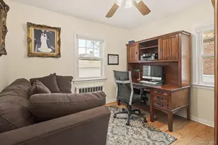 56-43 195th St, Fresh Meadows, NY 11365 - Photo 17