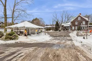 250 Main Rd, Riverhead, NY 11901 - Photo 29