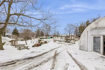 250 Main Road, Riverhead, NY 11901 - Photo 31