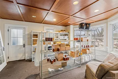 250 Main Road, Riverhead, NY 11901 - Photo 15