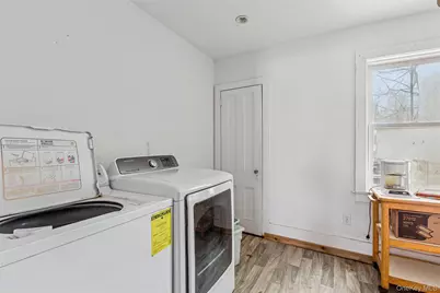 250 Main Road, Riverhead, NY 11901 - Photo 19