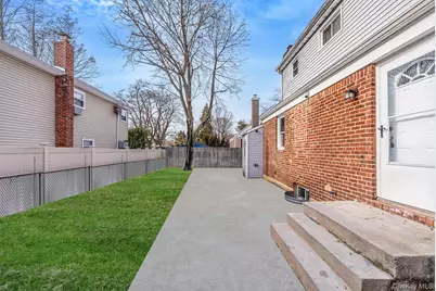 526 Albert Street, East Meadow, NY 11554 - Photo 23