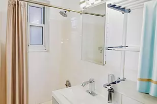 1296 Midland Ave, Yonkers, NY 10704 - Photo 7