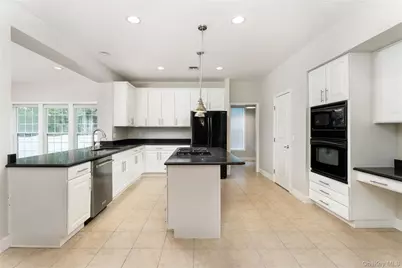 48 Avolet Court, Mount Sinai, NY 11766 - Photo 17