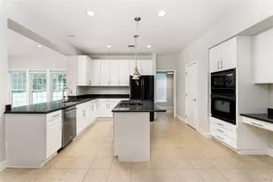 48 Avolet Ct, Mount Sinai, NY 11766 - Photo 17