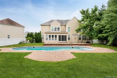 48 Avolet Court, Mount Sinai, NY 11766 - Photo 11