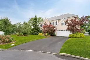 48 Avolet Ct, Mount Sinai, NY 11766 - Photo 3