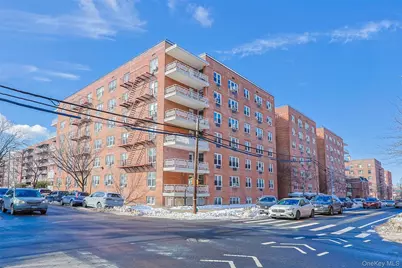 3420 Parsons Boulevard #3G, Flushing, NY 11354 - Photo 3
