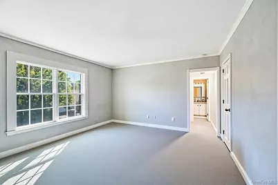 22 Bayside Drive, Great Neck, NY 11023 - Photo 21