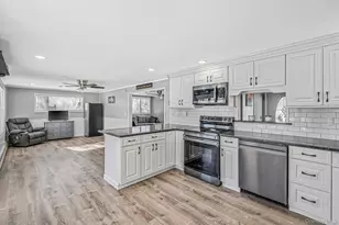 19 Osborne Ave, Mount Sinai, NY 11766 - Photo 17