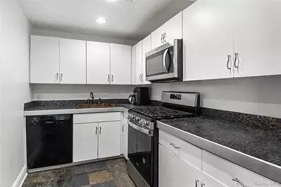 23 Water Grant Street #8E, Yonkers, NY 10701 - Photo 1