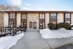 2 Dogwood, Selden, NY 11784 - Photo 17