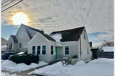 9 Hamilton Avenue, Island Park, NY 11558 - Photo 1