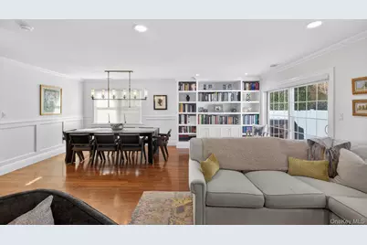 211 Barton Avenue, Melville, NY 11747 - Photo 17