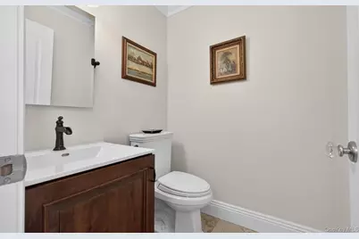 211 Barton Avenue, Melville, NY 11747 - Photo 11