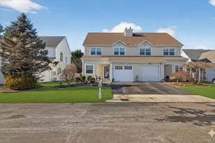 211 Barton Ave, Melville, NY 11747 - Photo 3