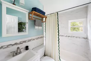 87 Washington Heights Ave, Hampton Bays, NY 11946 - Photo 23