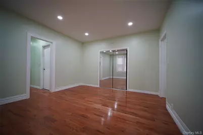 723 E 227th Street, Bronx, NY 10466 - Photo 9