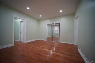 723 E 227th St, Bronx, NY 10466 - Photo 9