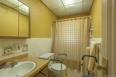 221-72 91st Avenue, Queens Village, NY 11428 - Photo 21