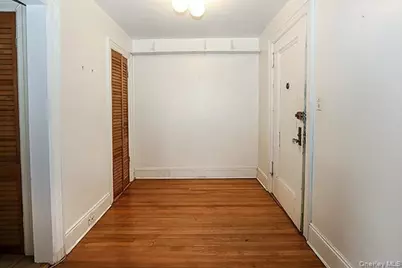 1 Ascot Ridge #1A, Great Neck, NY 11021 - Photo 3