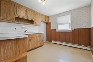 26 Terrace Ave, Floral Park, NY 11001 - Photo 9