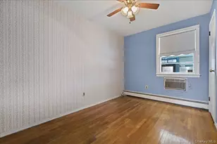 26 Terrace Ave, Floral Park, NY 11001 - Photo 23