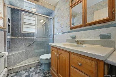 26 Terrace Avenue, Floral Park, NY 11001 - Photo 11