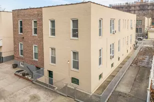 21-20 22nd Rd, Astoria, NY 11105 - Photo 21