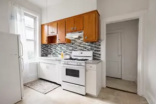 21-20 22nd Rd, Astoria, NY 11105 - Photo 9